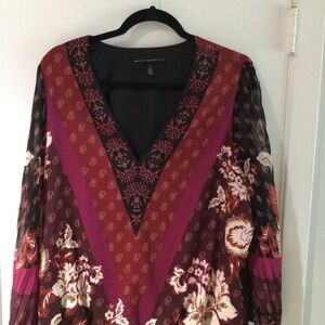 White House Black Market Burgundy and Plum Floral V-Neck Tunic